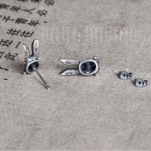 Single Accent S925 Sterling Silver Retro Punk Rabbit Stud Earring - Picture 6 of 8